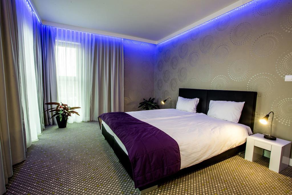 Hubska Apartments Wroclaw Oda fotoğraf